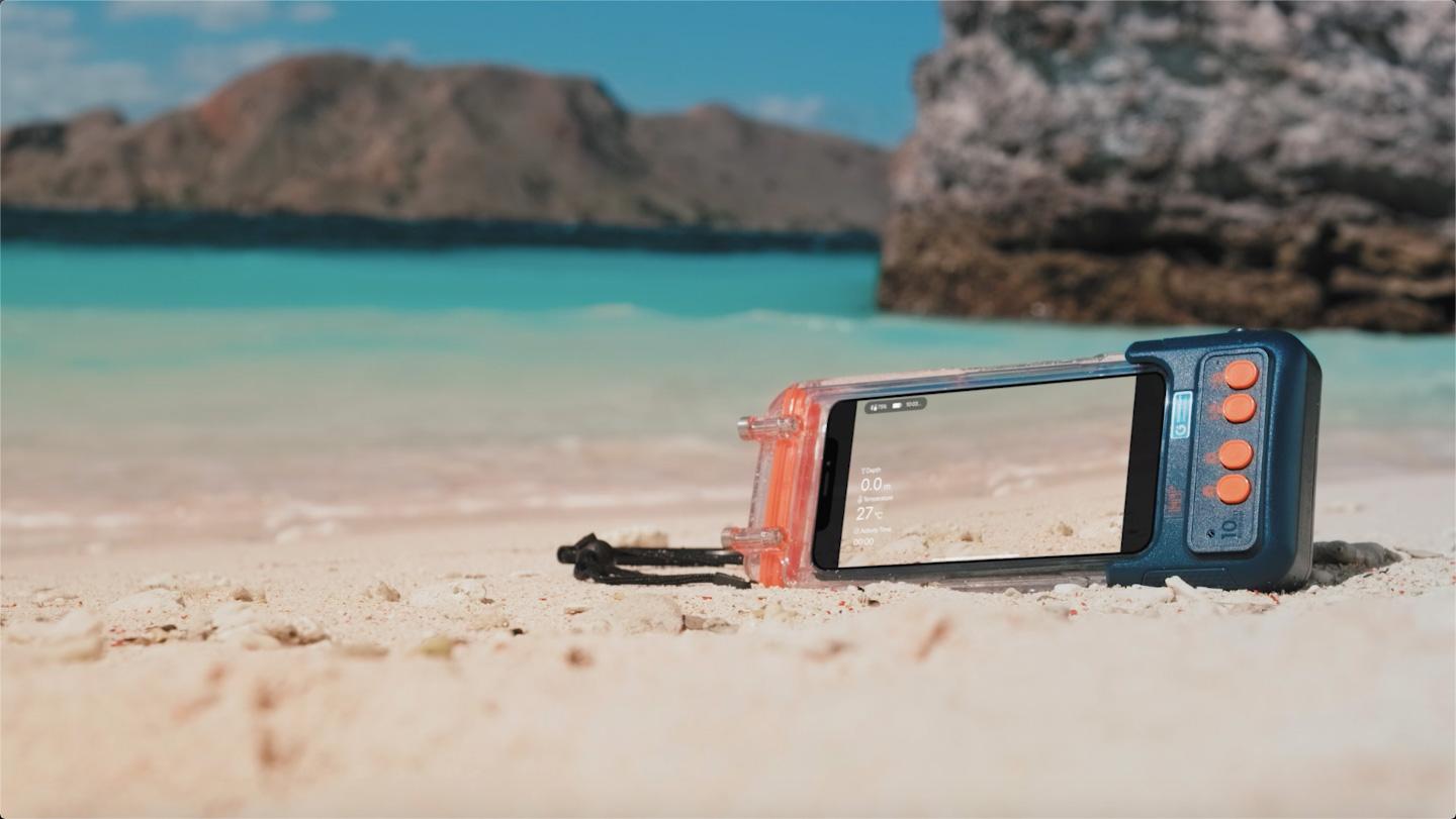 boitier étanche sur la plage